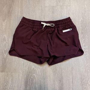 Vuori shorts size Medium